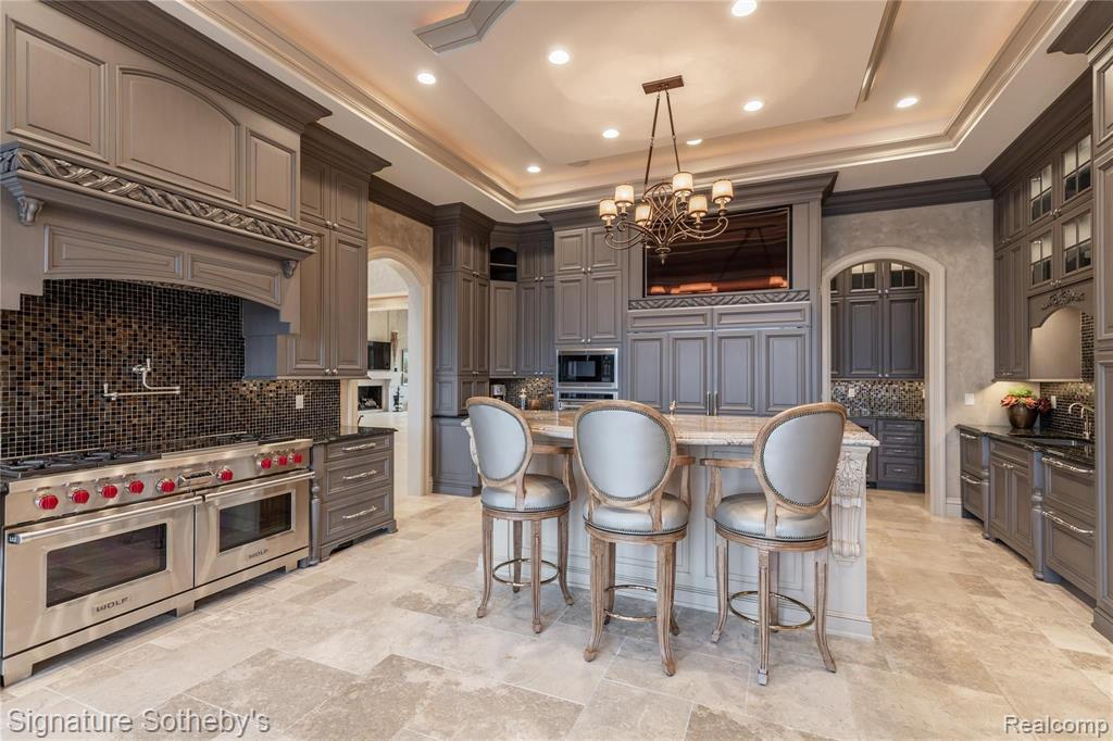 984 Lake Shore Road Grosse Pointe Shores, MI 48236 - Photo 6 of 43