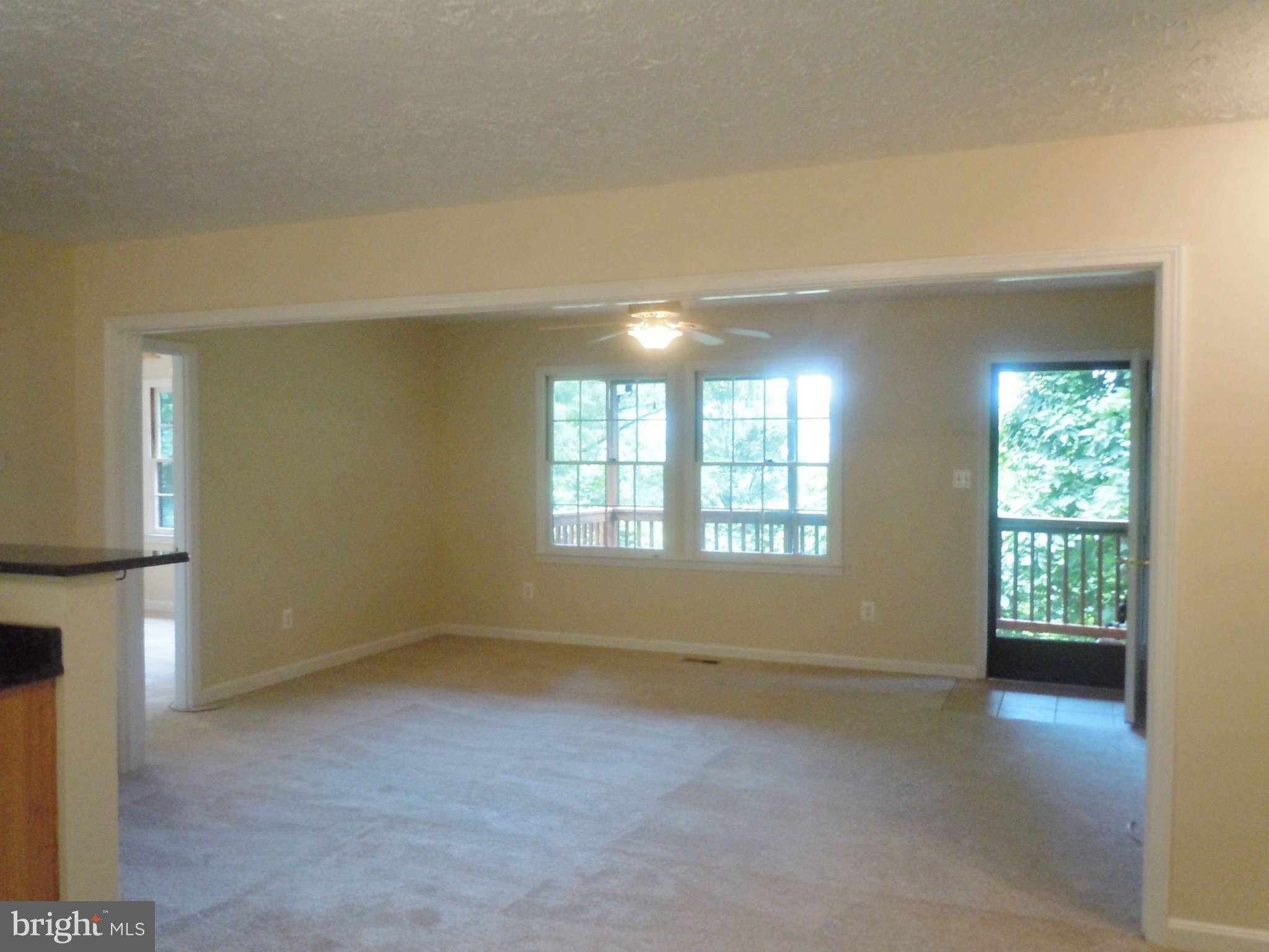 675 Jonathan Road Linden, VA 22642 - Photo 6 of 15 Living Room