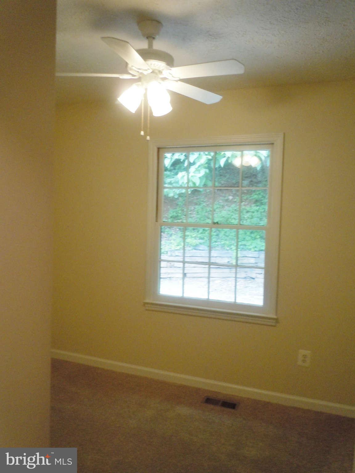 675 Jonathan Road Linden, VA 22642 - Photo 10 of 15 Bedroom