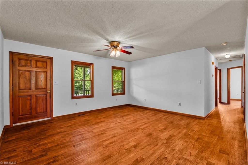 522 East Raleigh Avenue Liberty, NC 27298 - Photo 5 of 36 Gallery Image 5