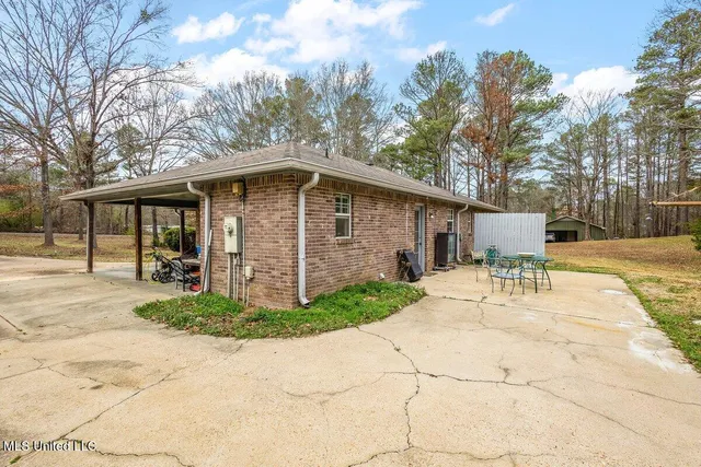 $265,000 | 1408 Dunn Road, Terry, MS 39170