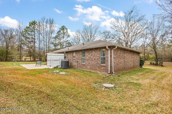 $265,000 | 1408 Dunn Road, Terry, MS 39170