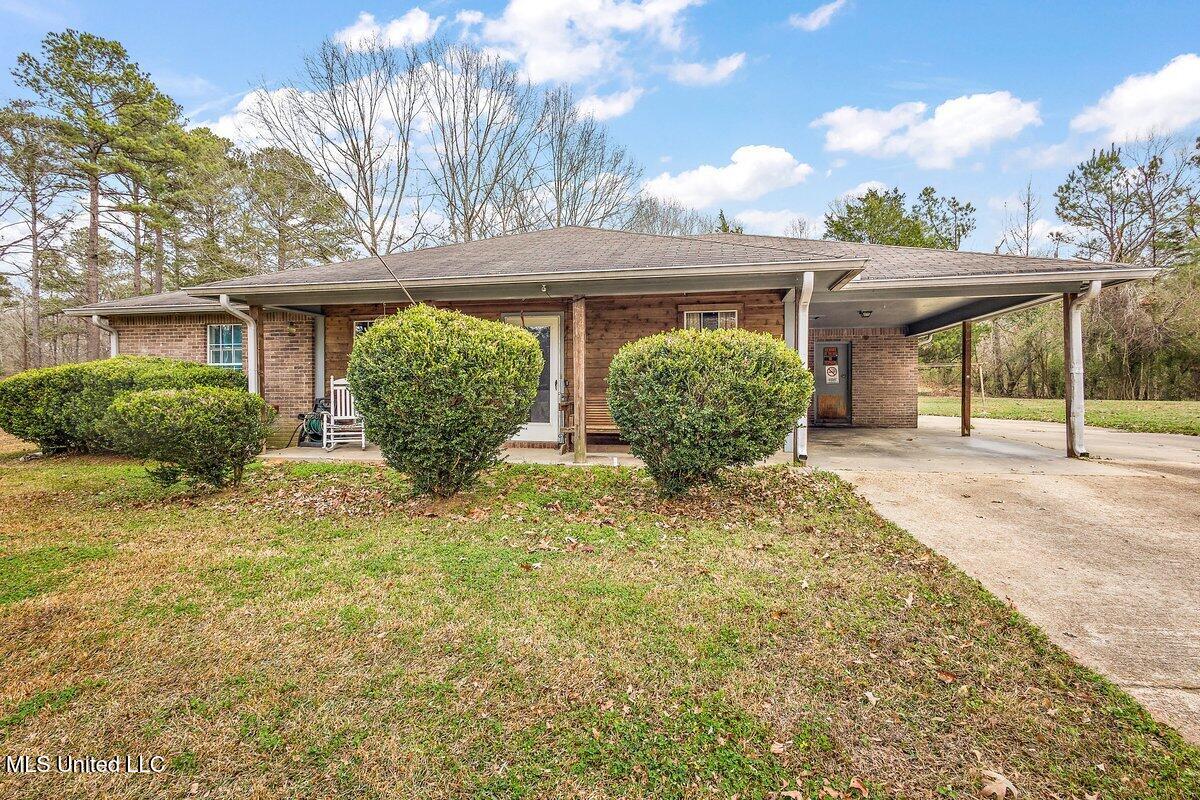 1408 Dunn Road Terry, MS 39170 - Photo 2 of 20 HTP_7632