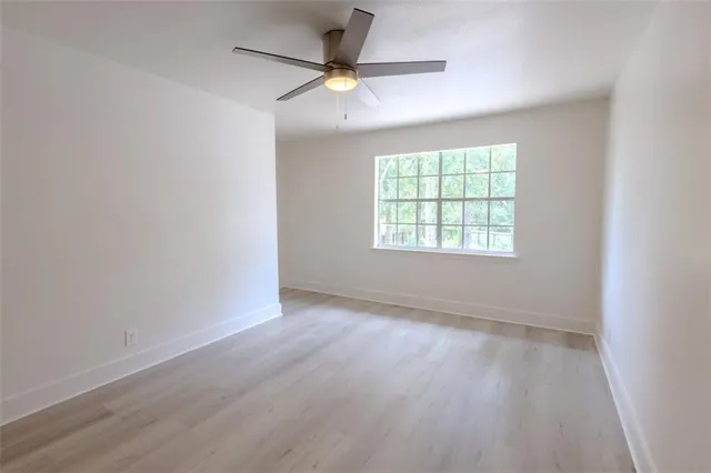 $2,500 | 194 Live Oak Street, Mandeville, LA 70448