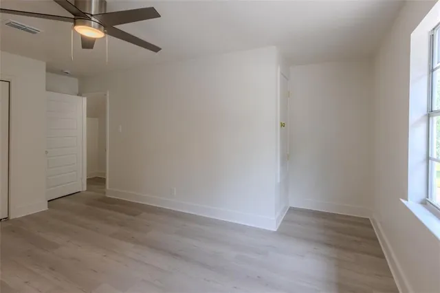 $2,500 | 194 Live Oak Street, Mandeville, LA 70448