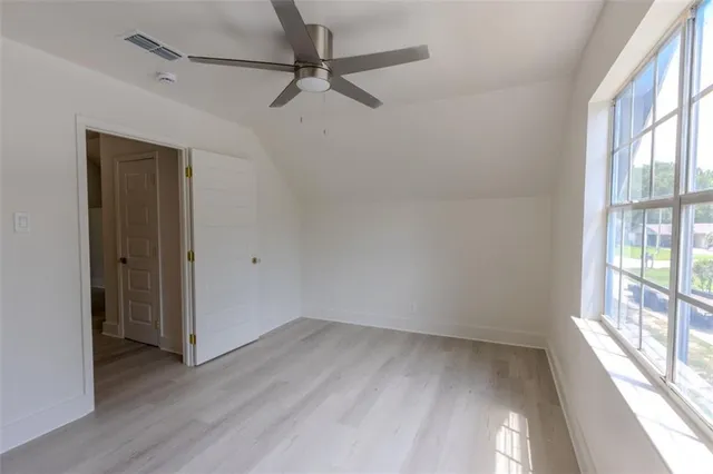 $2,500 | 194 Live Oak Street, Mandeville, LA 70448