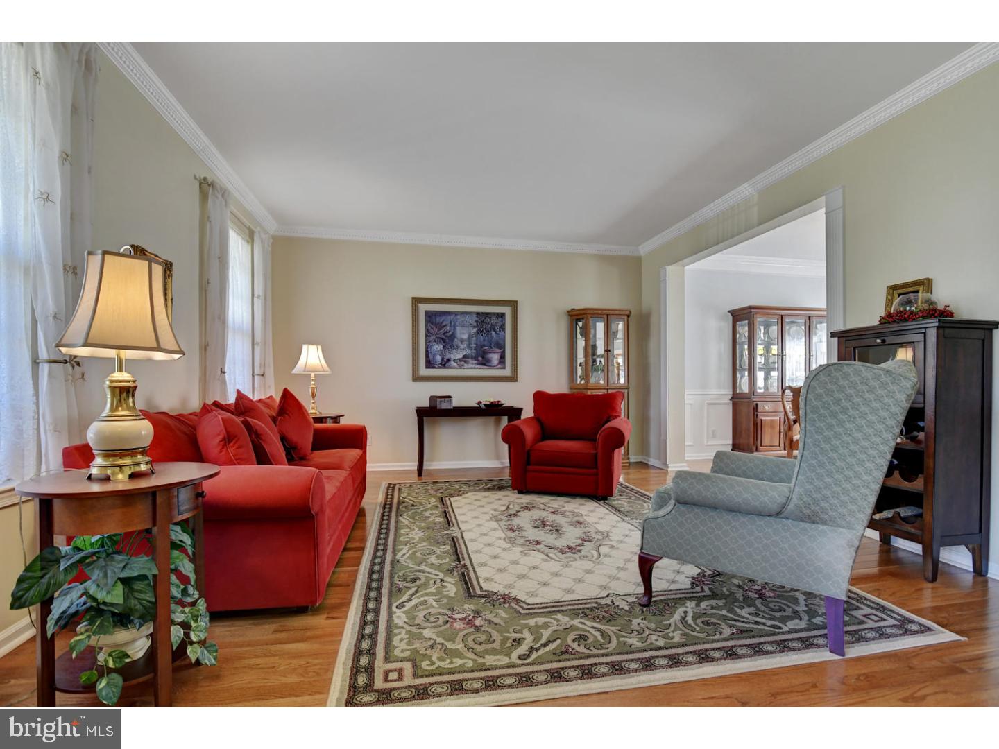17 Cranberry Lane Riverside, NJ 08075 - Photo 3 of 23 Living Room