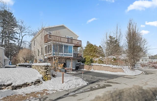 $599,900 | 5 Glen Echo Shore Road, Charlton, MA 01507