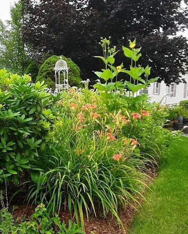 $599,900 | 5 Glen Echo Shore Road, Charlton, MA 01507