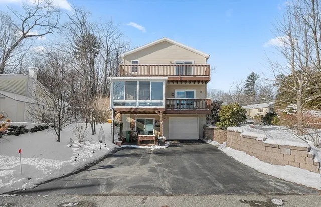 $599,900 | 5 Glen Echo Shore Road, Charlton, MA 01507