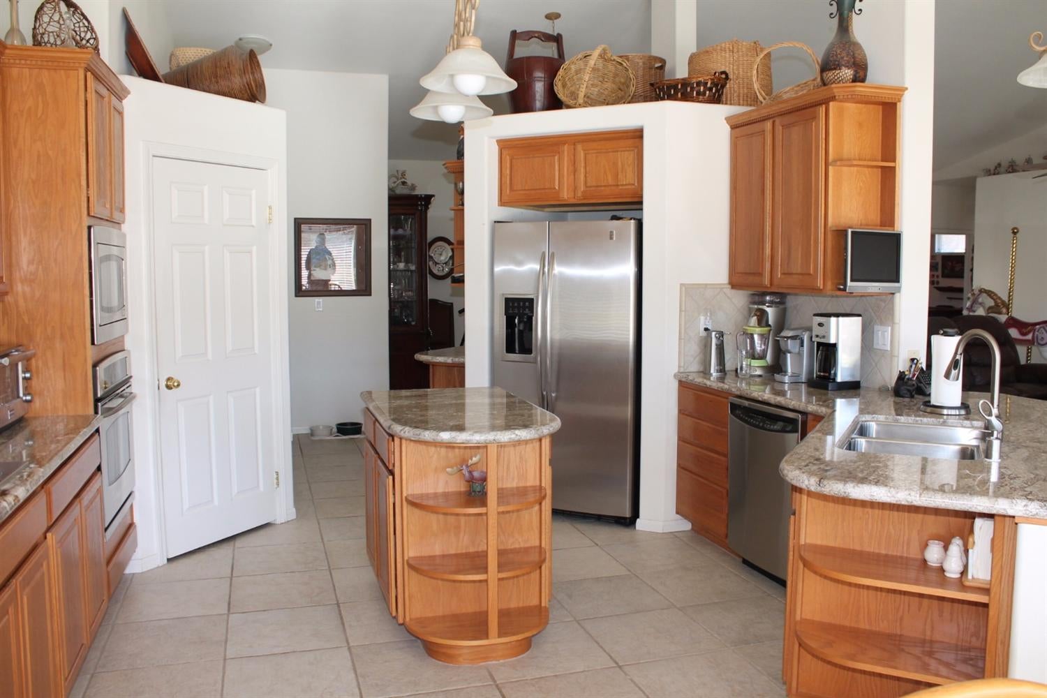 29454 Fawn Way Tehachapi, CA 93561 - Photo 16 of 23 Gallery Image 16