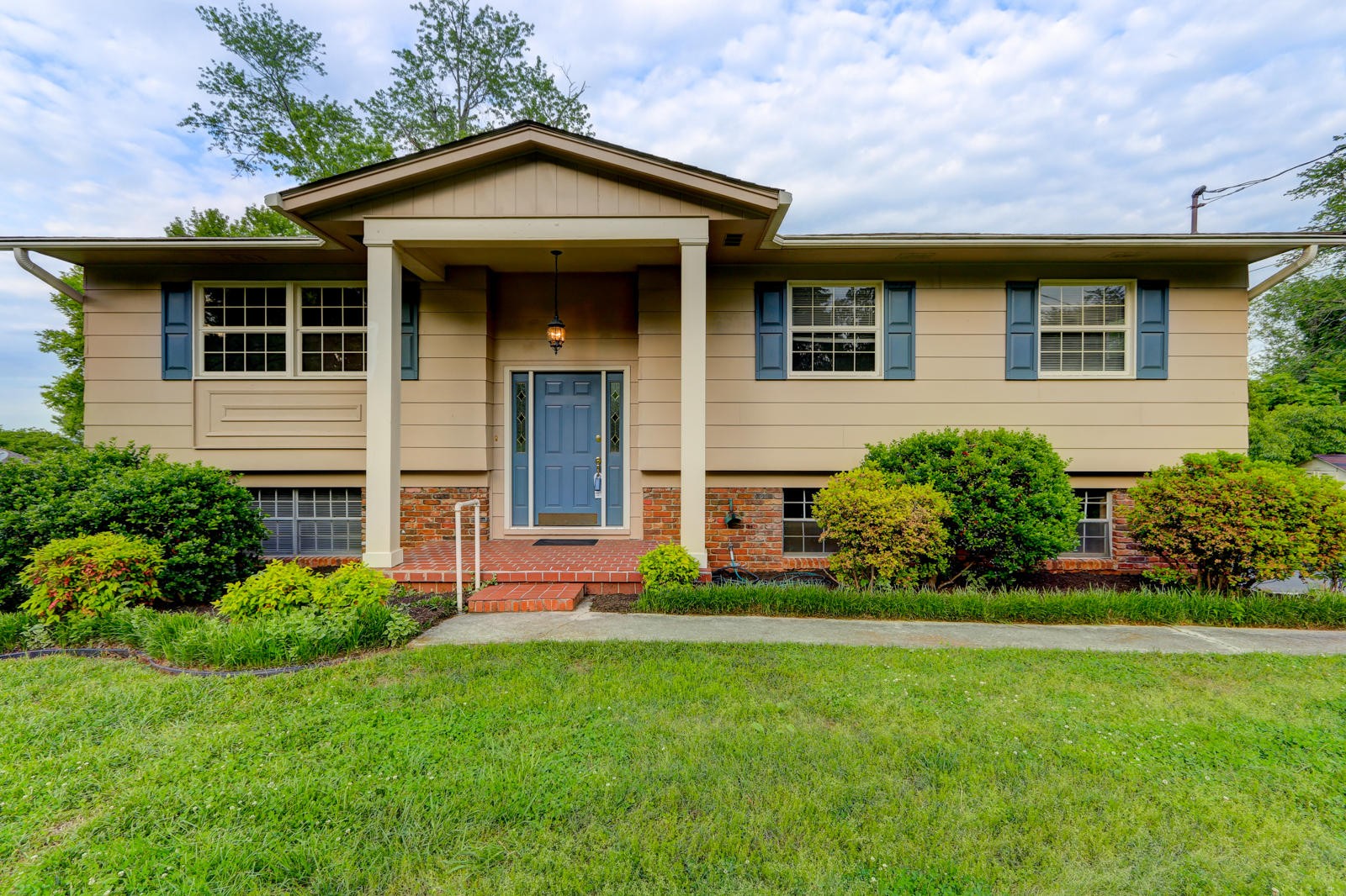 304 Clearfield Road Southwest Knoxville, TN 37922 - Photo 1 of 21 Gallery Image 1