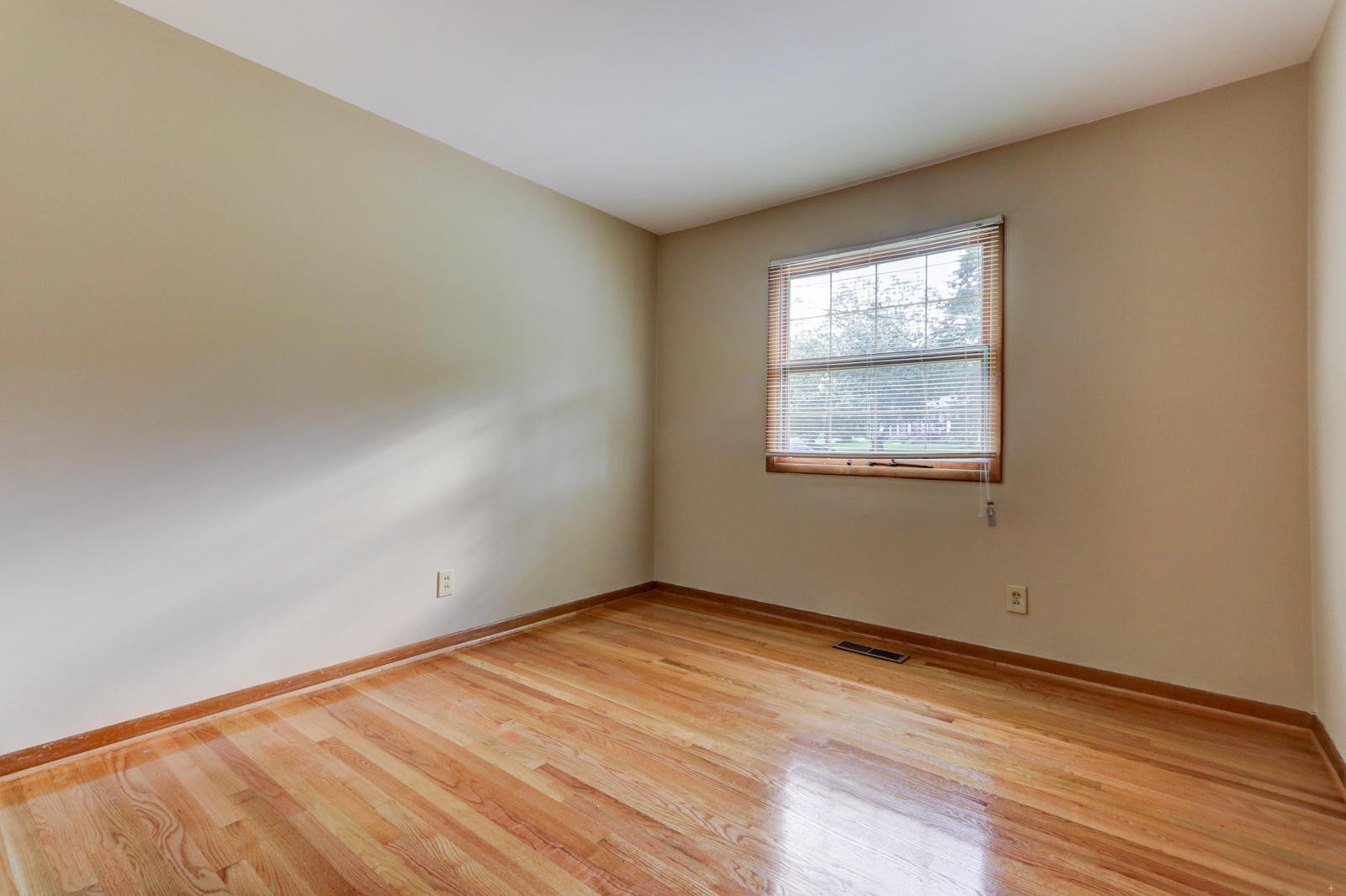 304 Clearfield Road Southwest Knoxville, TN 37922 - Photo 14 of 21 Gallery Image 14