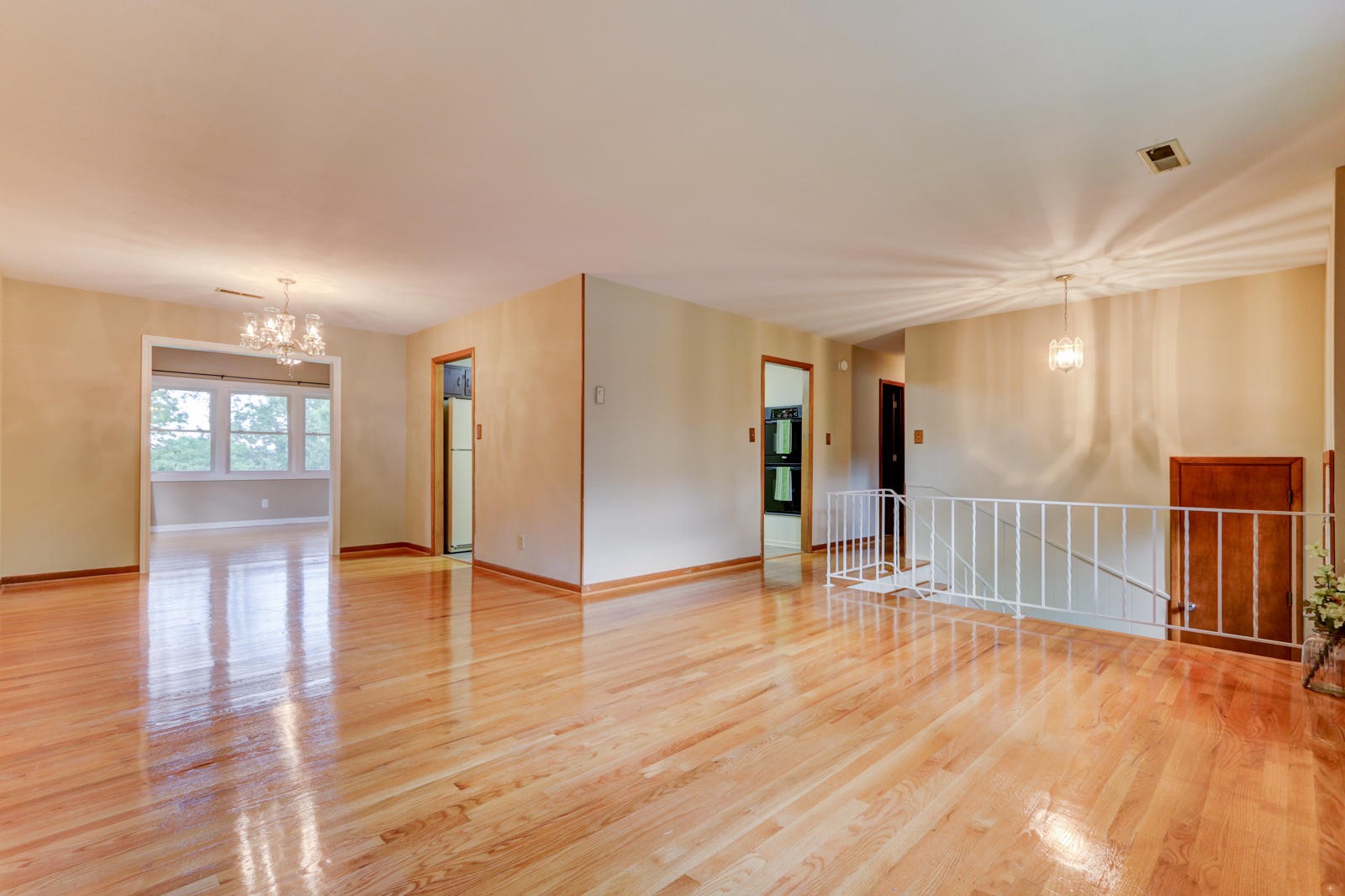 304 Clearfield Road Southwest Knoxville, TN 37922 - Photo 4 of 21 Gallery Image 4