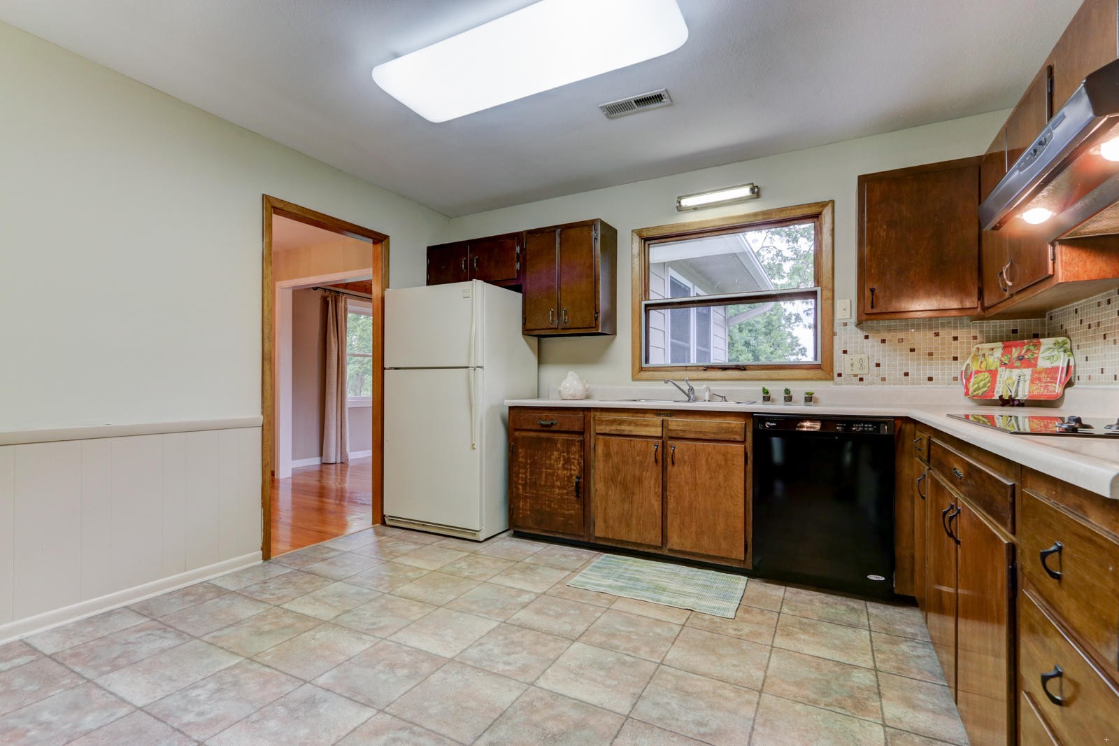 304 Clearfield Road Southwest Knoxville, TN 37922 - Photo 7 of 21 Gallery Image 7