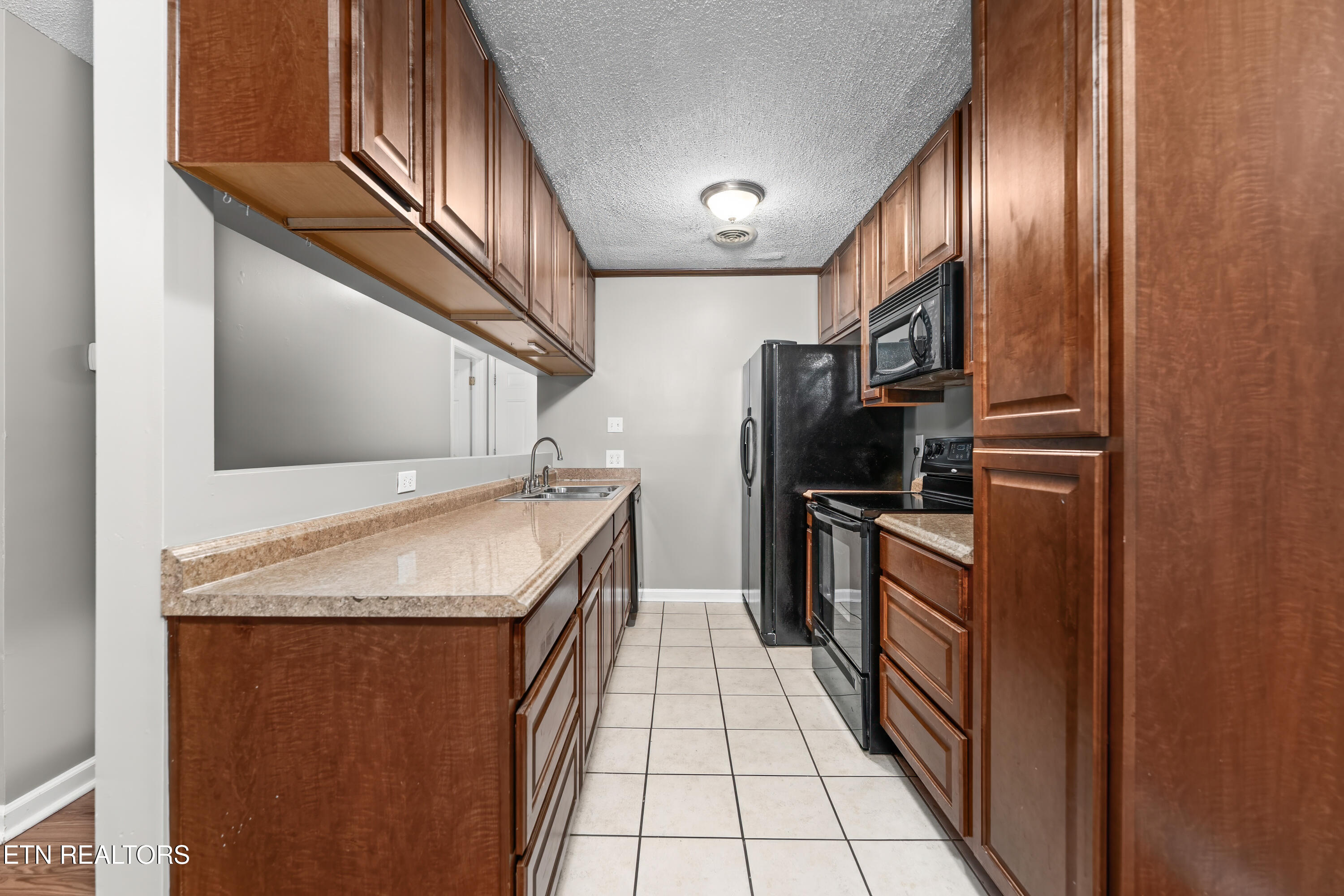 2702 Sood Road, Unit 1 Knoxville, TN 37921 - Photo 9 of 33 Townhouse for sale at 2702 Sood Rd