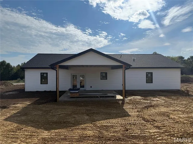 $399,000 | 11290 Green Acres Trail, Hannibal, MO 63401