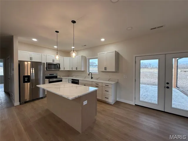 $430,000 | 11290 Green Acres Trail, Hannibal, MO 63401