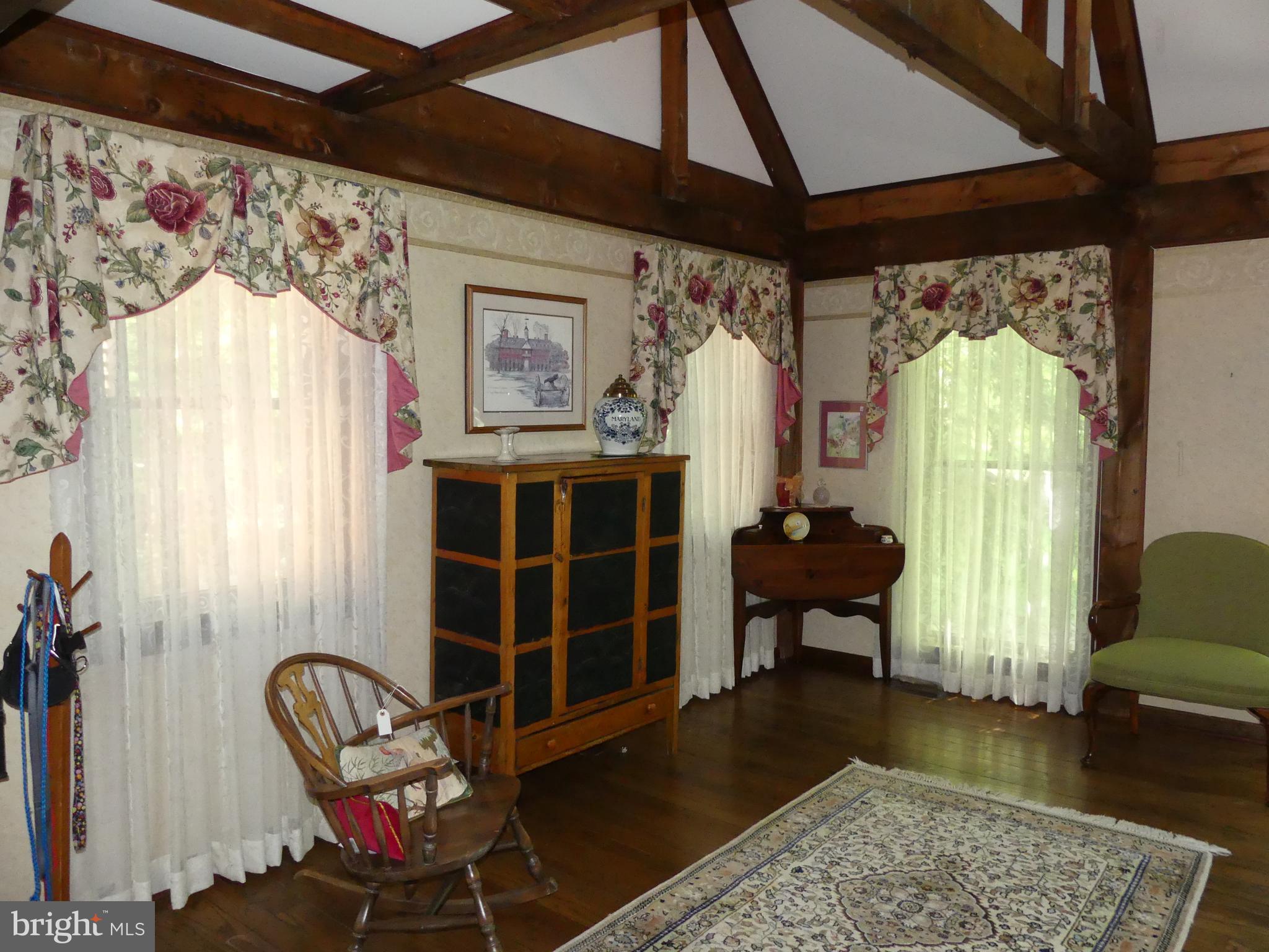 12610 Timber Grove Road Reisterstown, MD 21136 - Photo 12 of 42 Living Room
