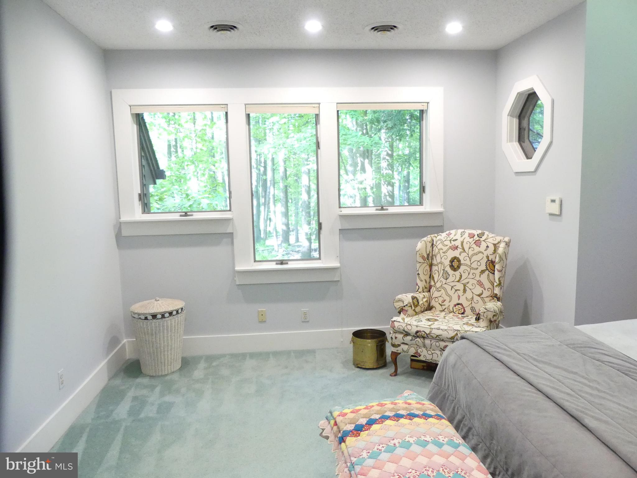 12610 Timber Grove Road Reisterstown, MD 21136 - Photo 22 of 42 A comfortable sitting area