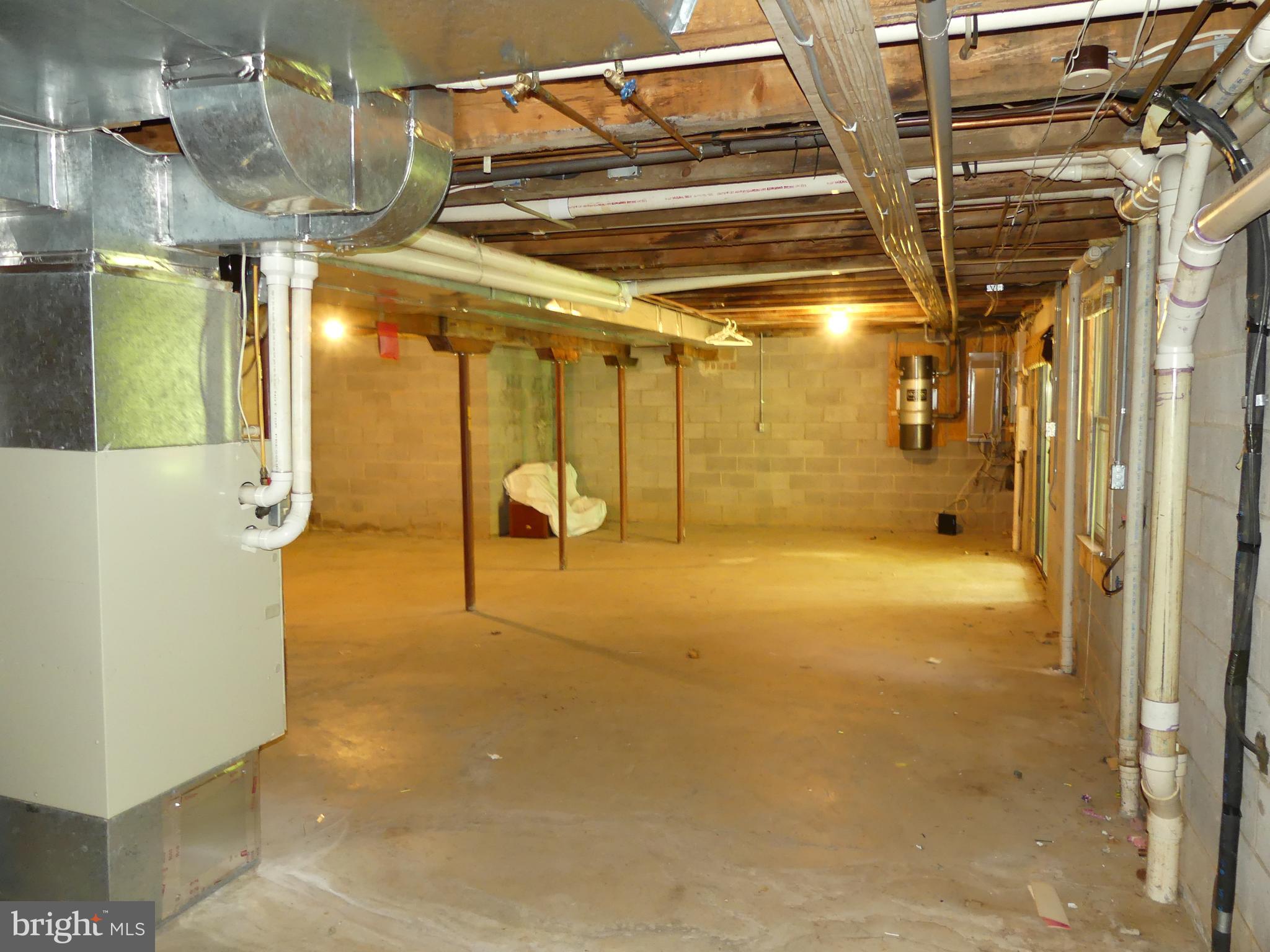 12610 Timber Grove Road Reisterstown, MD 21136 - Photo 35 of 42 Over 1000 sq. ft. of usable space