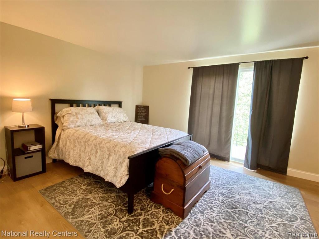 42252 Barchester Road Canton, MI 48187 - Photo 24 of 47