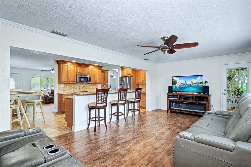 4948 97th Way North St. Petersburg, FL 33708 - Photo 17 of 45 Gallery Image 17