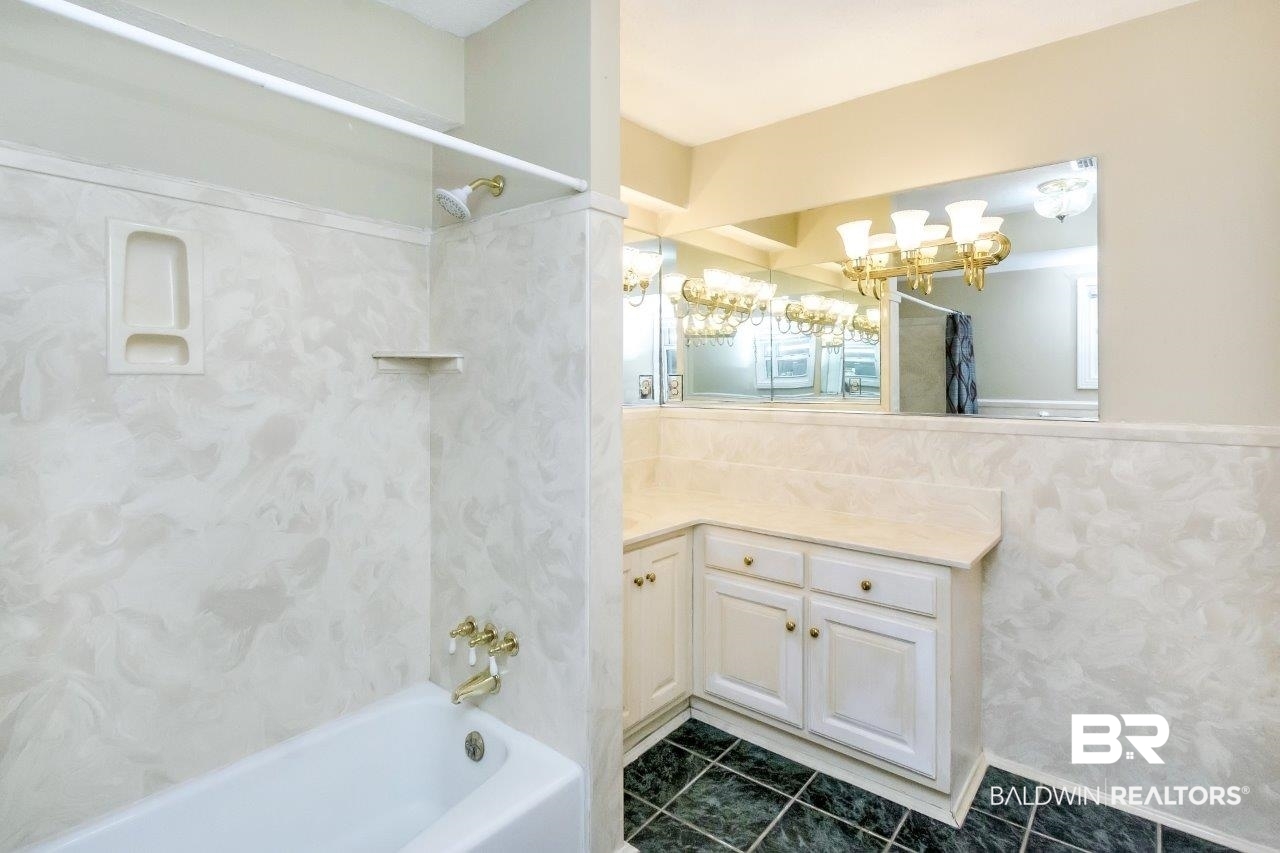 17 West Chadwick Drive Mobile, AL 36606 - Photo 14 of 24