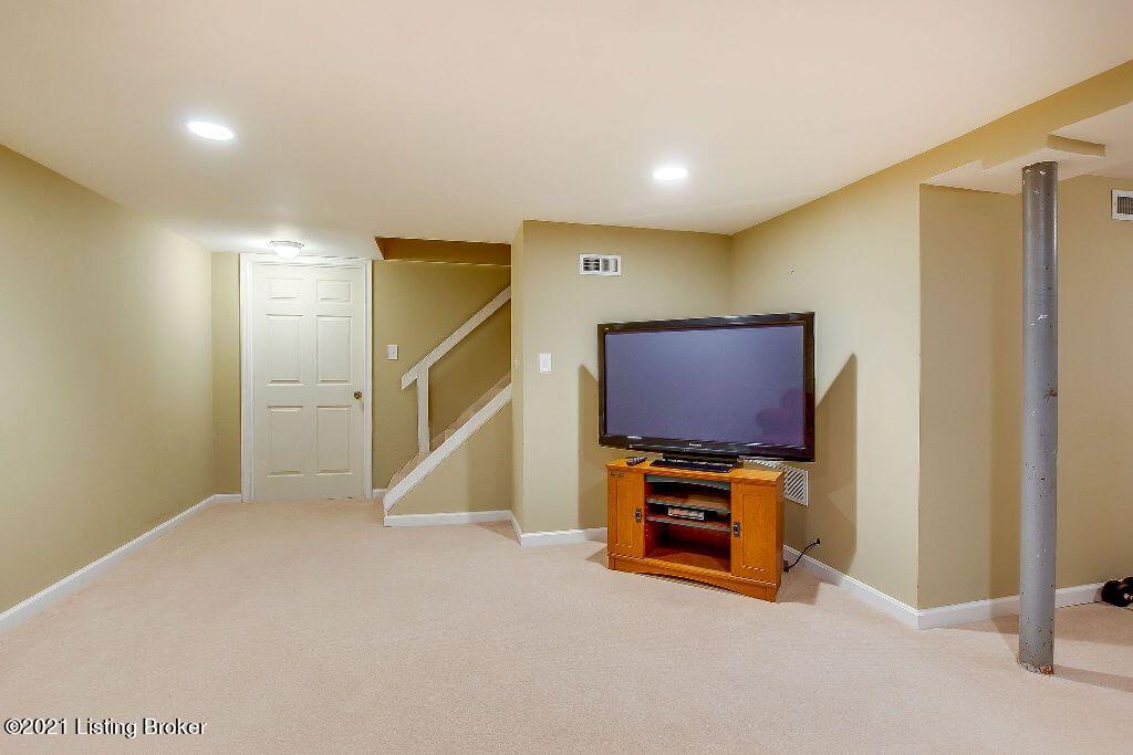 229 Sage Road Louisville, KY 40207 - Photo 23 of 28 LL Family Room