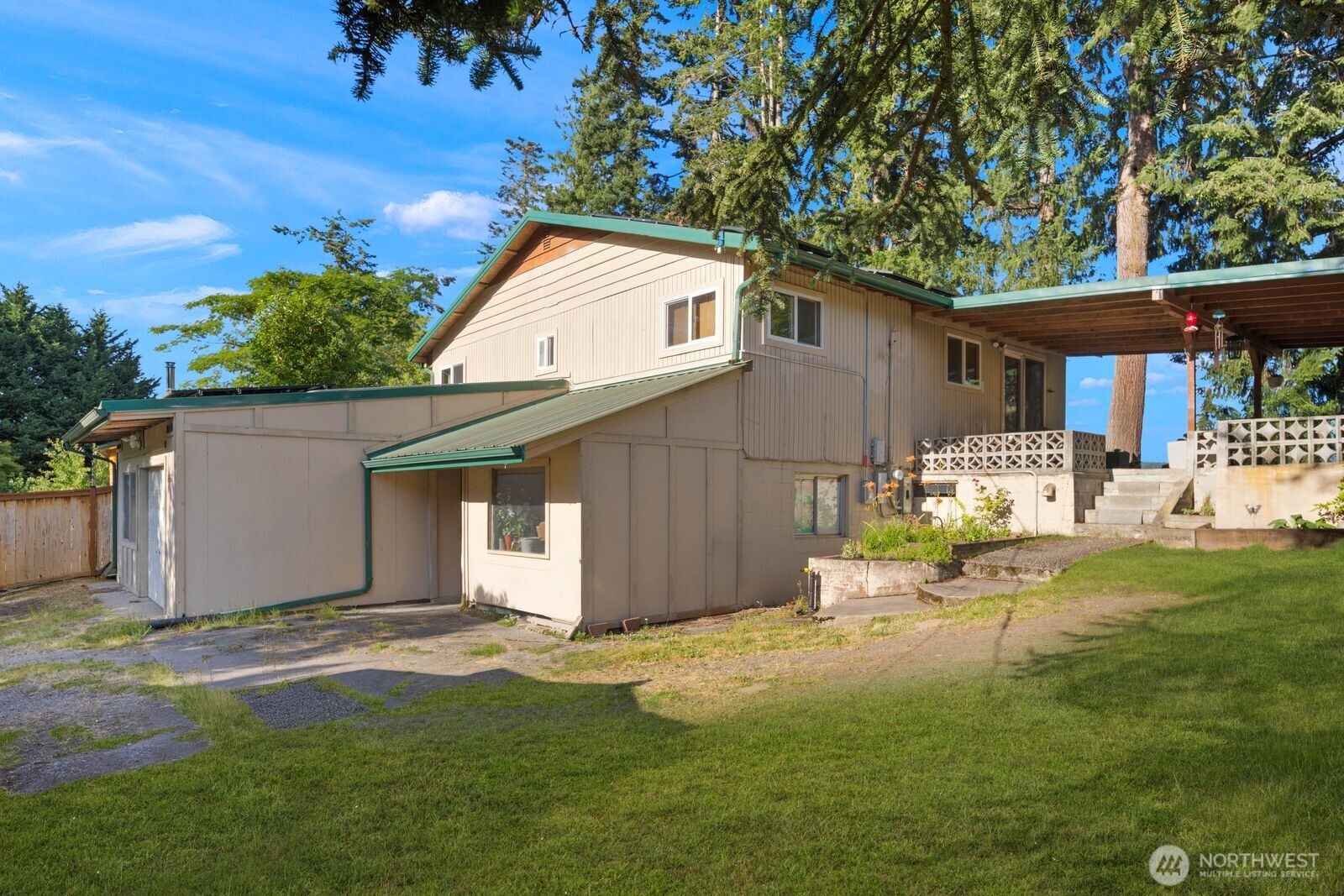 16468 Thorpe Road Northeast Poulsbo, WA 98370 - Photo 4 of 40