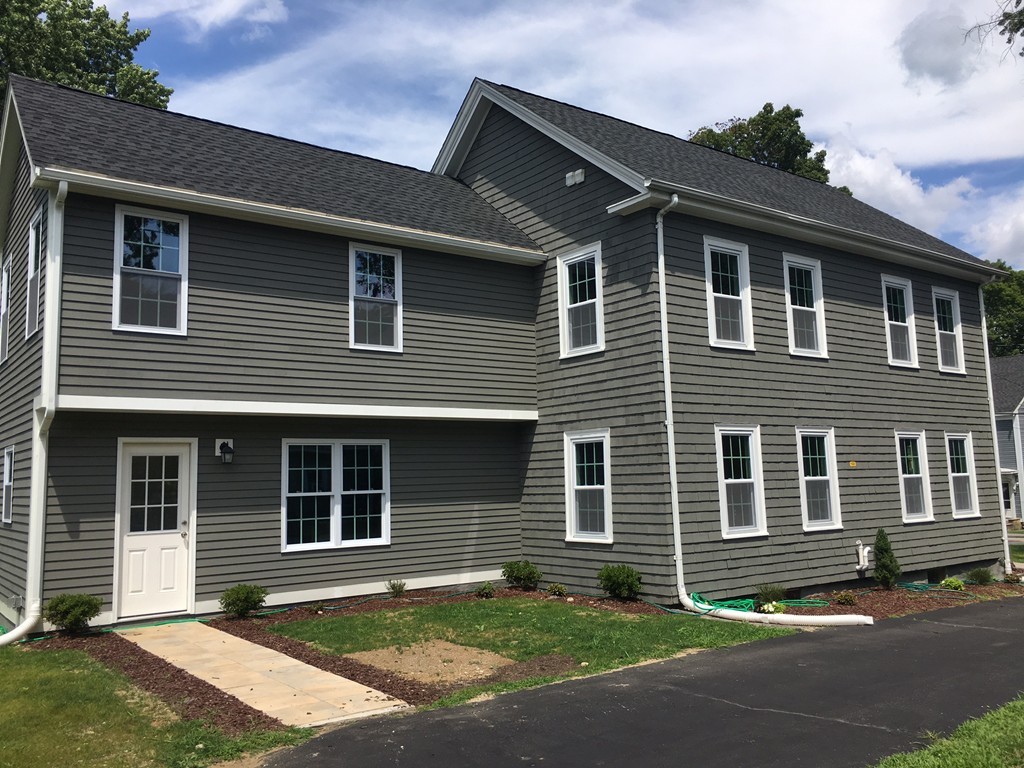 42 Pemberton Road Wayland, MA 01778 - Photo 2 of 30 Gallery Image 2