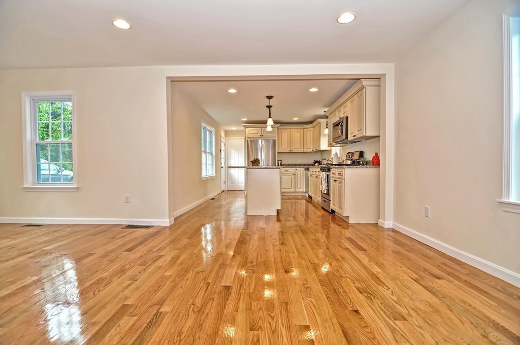 42 Pemberton Road Wayland, MA 01778 - Photo 5 of 30 Gallery Image 5