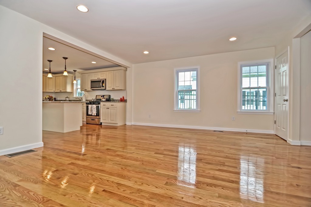 42 Pemberton Road Wayland, MA 01778 - Photo 8 of 30 Gallery Image 8