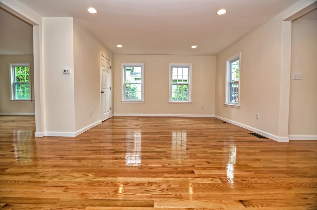 42 Pemberton Road Wayland, MA 01778 - Photo 9 of 30 Gallery Image 9