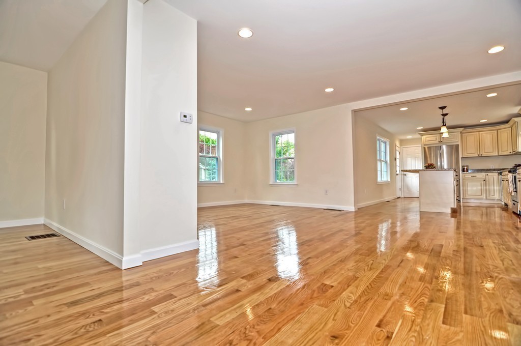 42 Pemberton Road Wayland, MA 01778 - Photo 10 of 30 Gallery Image 10