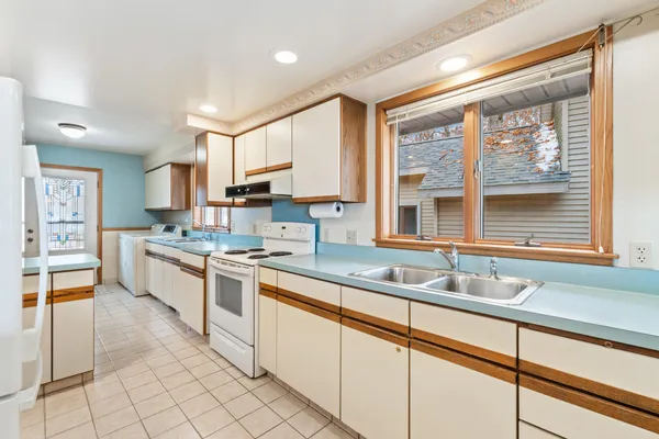 $785,000 | 4276 Echo Cove, Manitou Beach, MI 49253