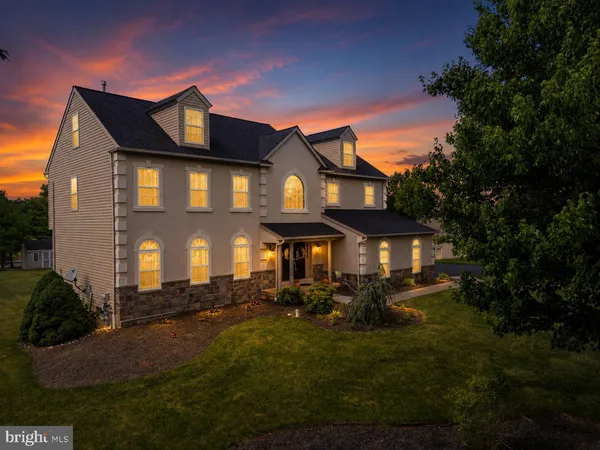 $895,000 | 2051 Lockerbie Road, Schwenksville, PA 19473