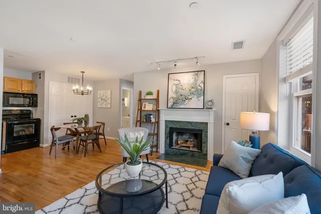 $449,950 | 730 11th Street Northeast, Unit 203, Washington, DC 20002