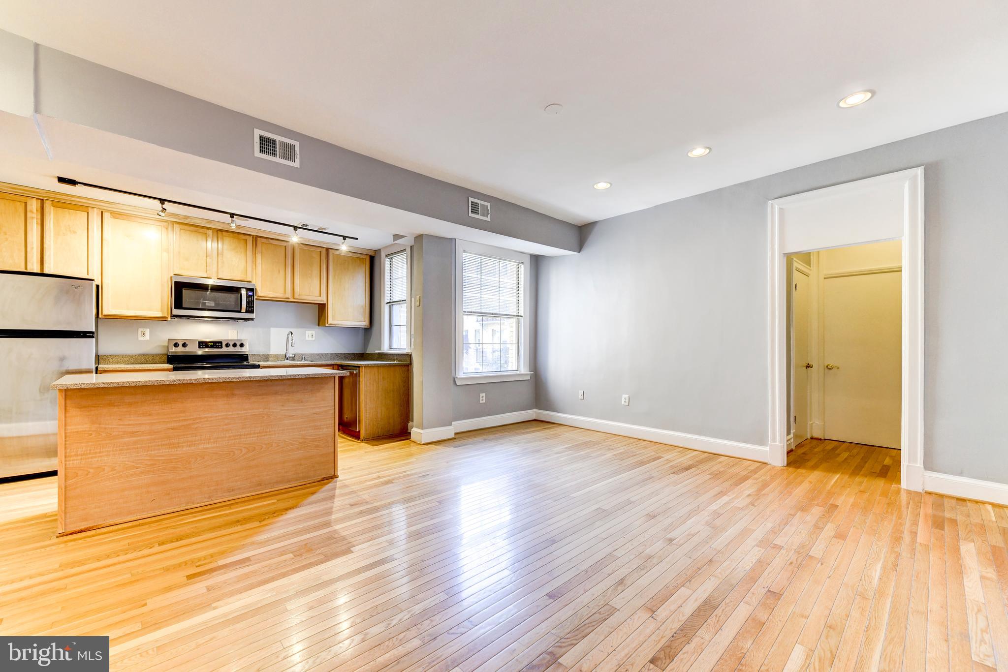 1401 Columbia Road Northwest, Unit 220 Washington, DC 20009 - Photo 10 of 39