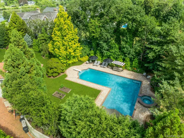 $2,850,000 | 259 Lakeview Avenue West, Brightwaters, NY 11718