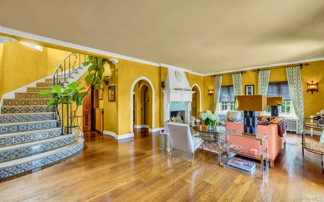 $2,850,000 | 259 Lakeview Avenue West, Brightwaters, NY 11718