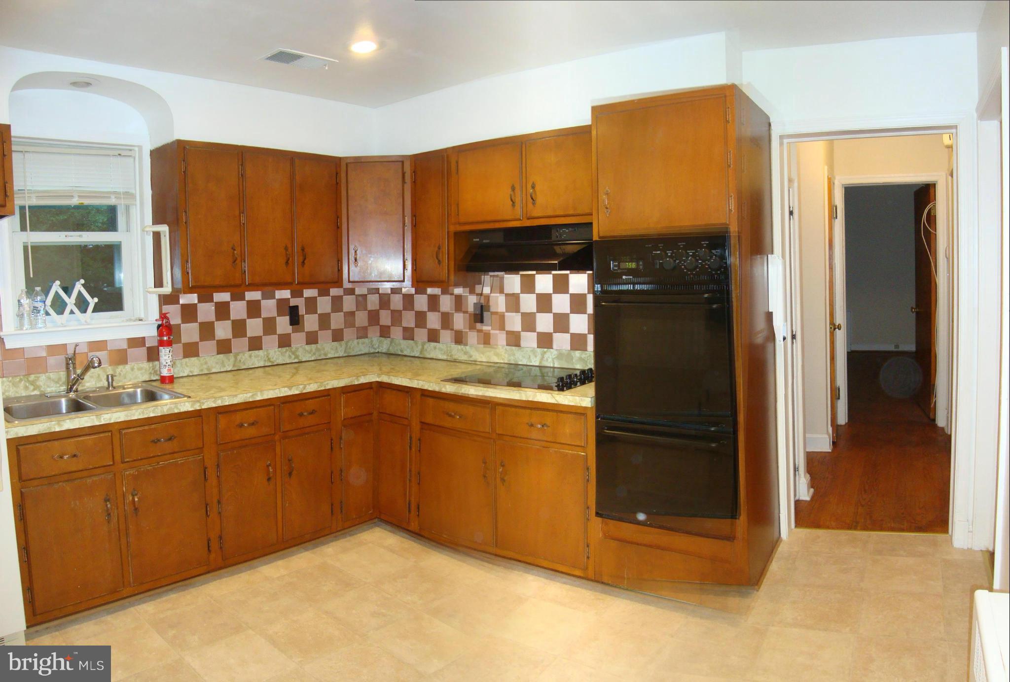 9600 Dangerfield Road Clinton, MD 20735 - Photo 15 of 30 Kitchen