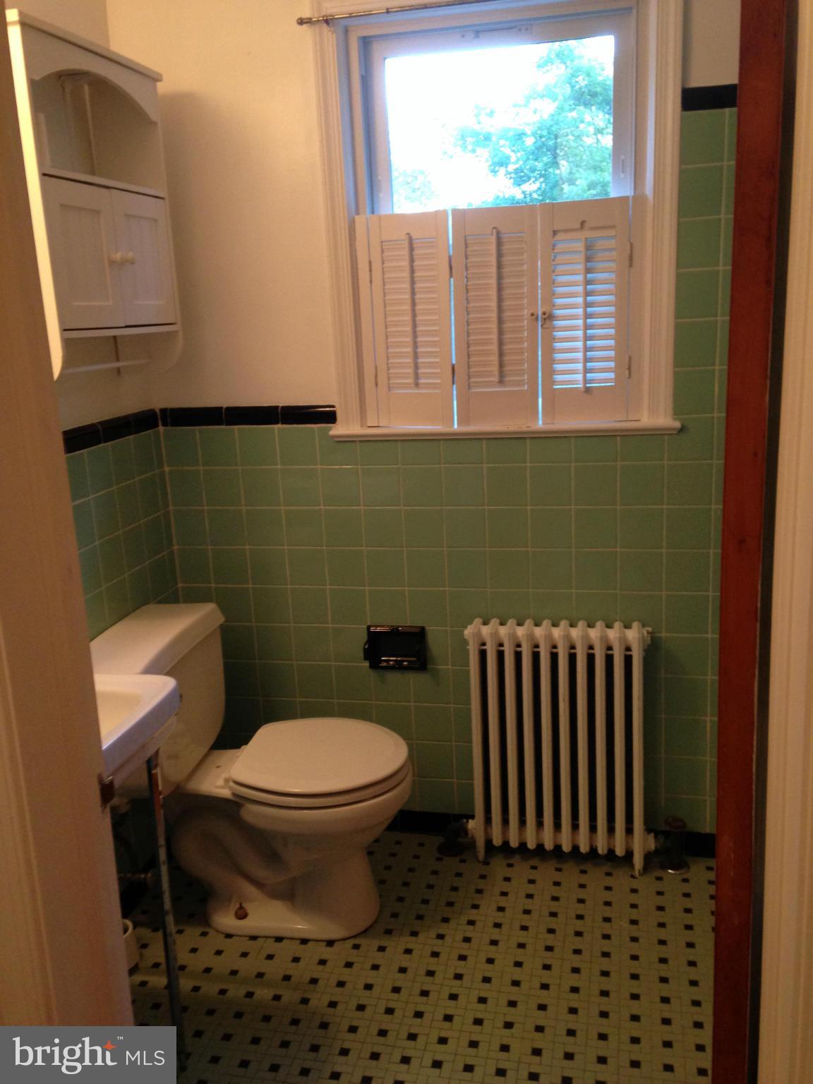 9600 Dangerfield Road Clinton, MD 20735 - Photo 26 of 30 Bath