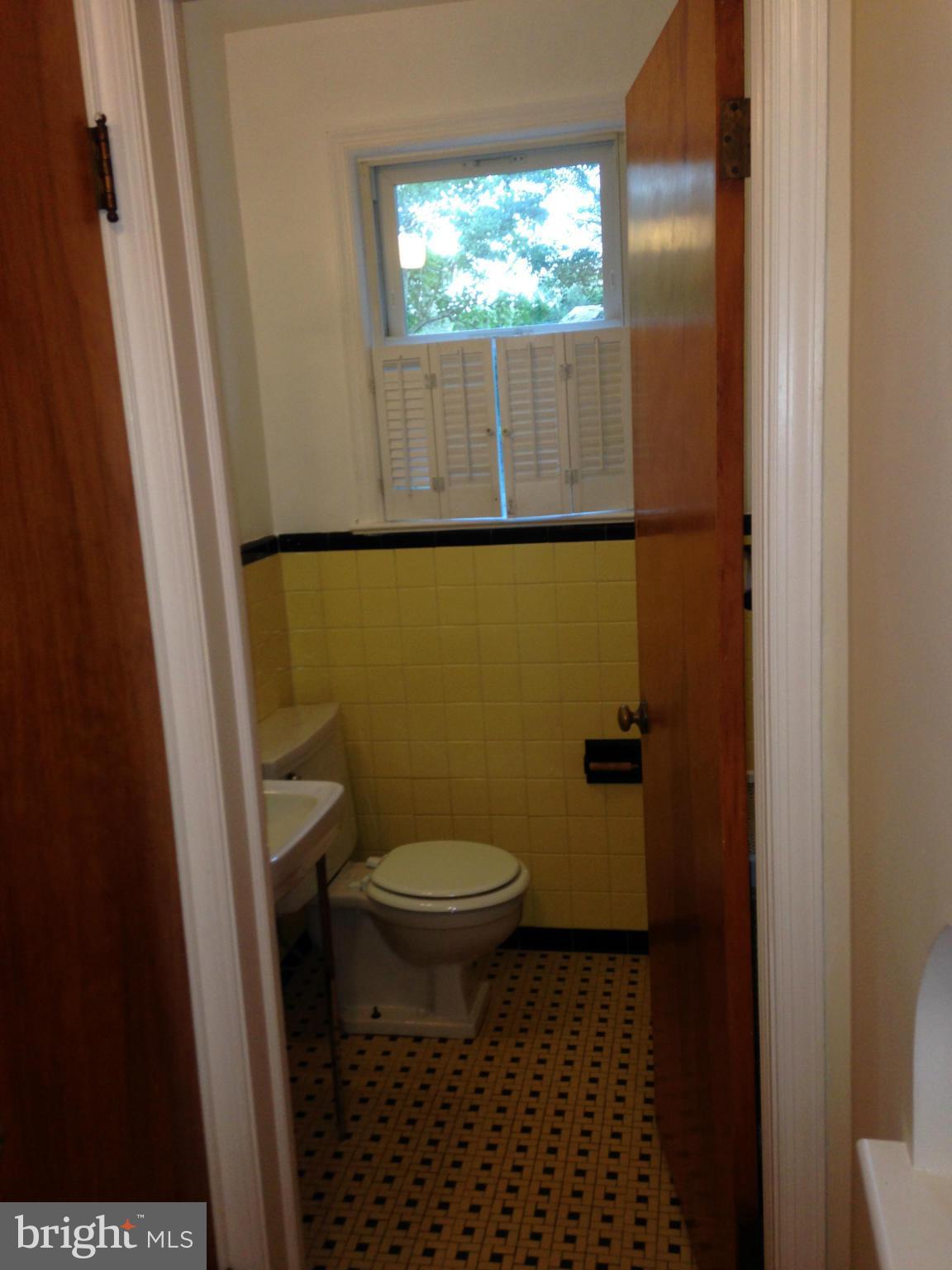 9600 Dangerfield Road Clinton, MD 20735 - Photo 29 of 30 Bath