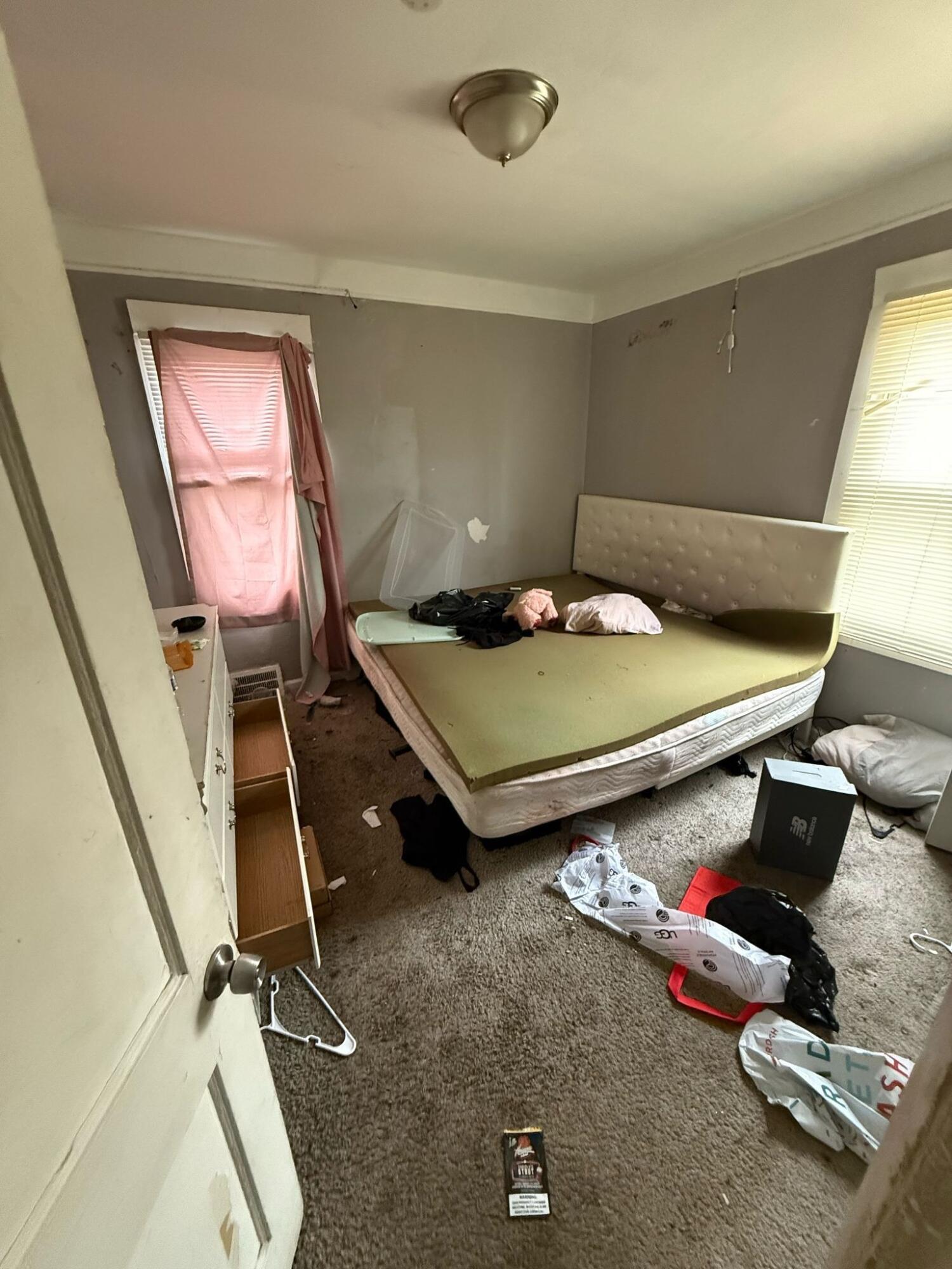 9605 Decatur Street Detroit, MI 48227 - Photo 5 of 8 file (64)