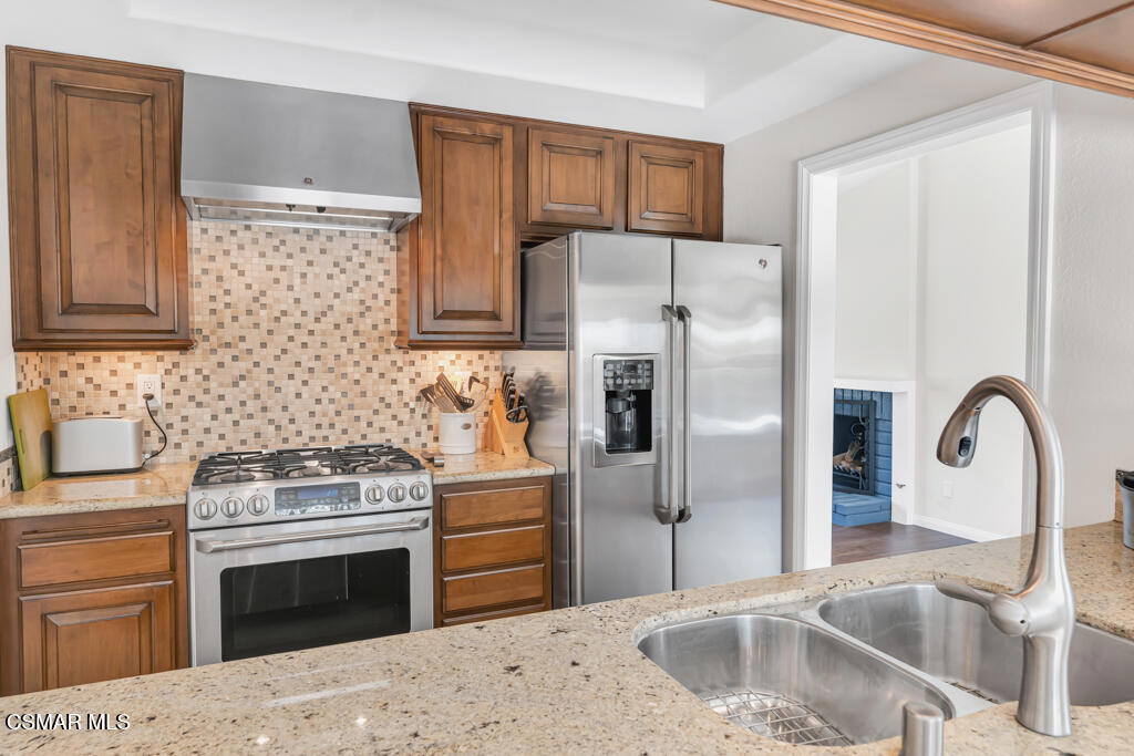 4745 Avedon Road Moorpark, CA 93021 - Photo 15 of 41