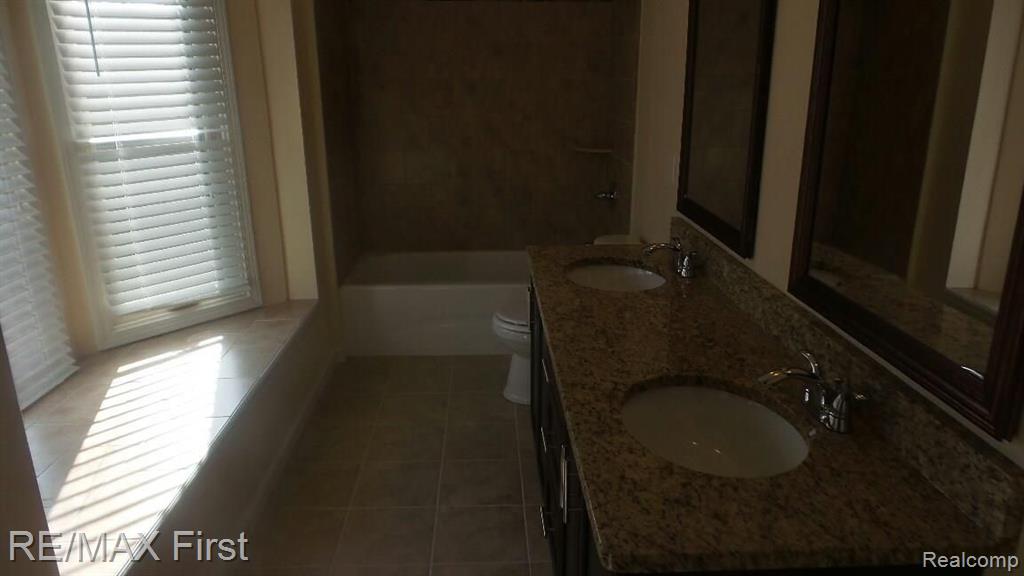 235 Stonetree Circle Rochester Hills, MI 48309 - Photo 17 of 29
