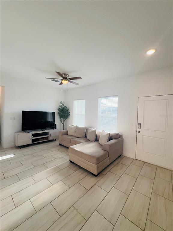 232 Genoa Court Kissimmee, FL 34758 - Photo 12 of 43