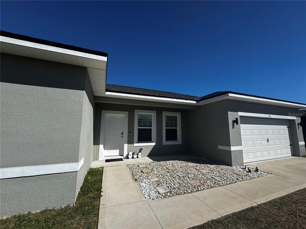 232 Genoa Court Kissimmee, FL 34758 - Photo 3 of 43