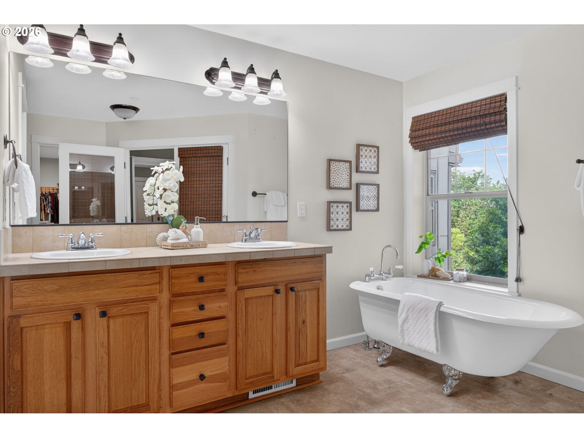 9193 Northwest Germantown Road Portland, OR 97231 - Photo 26 of 46 En Suite Bathroom